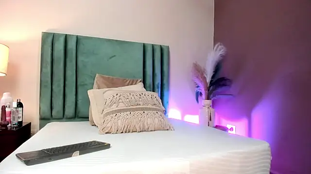 SeleneLujan online show from March 10, 2026, 11:48 am