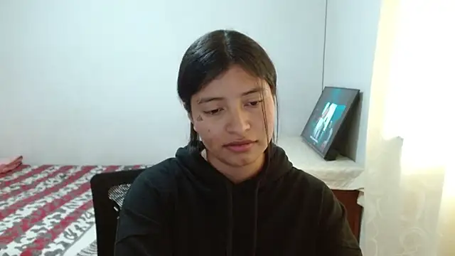 saralo   online show from April 4, 2026, 9:01 pm