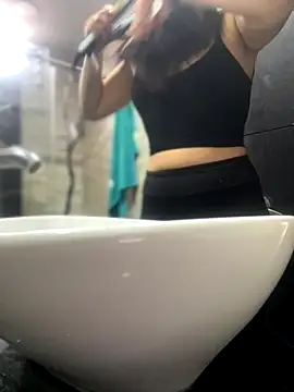 Mila LS online show from September 19, 2025, 1:12 pm