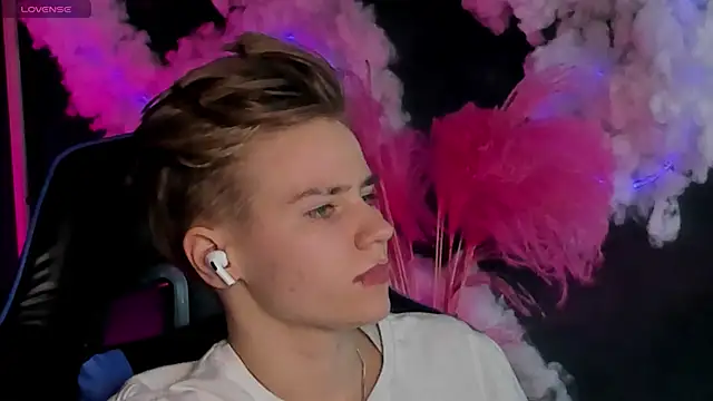 Jean Wilsons online show from April 18, 2026, 11:14 am