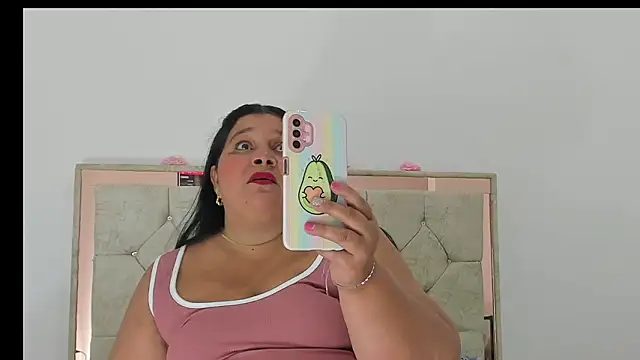 LunaaSweett online show from January 7, 2026, 3:09 am