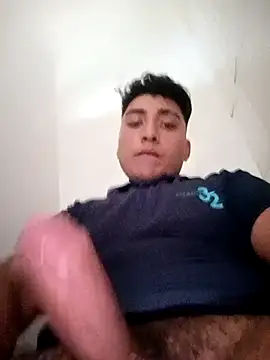 crisssalazar online show from September 9, 2025, 8:41 pm