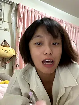 ladypaggy online show from September 14, 2025, 3:22 pm