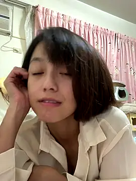 ladypaggy online show from September 25, 2025, 3:38 pm