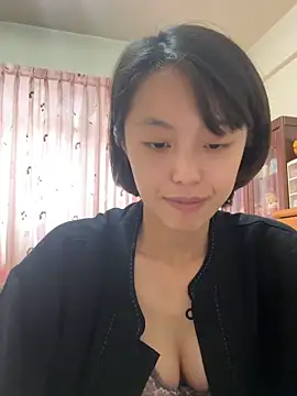 ladypaggy online show from April 2, 2026, 7:06 am