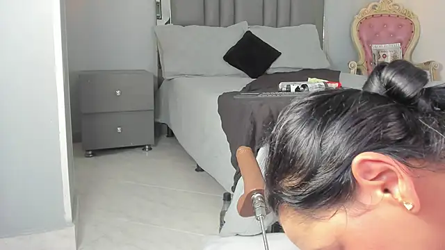 Sienna miller 27 online show from September 27, 2025, 11:48 am