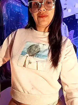 MiaStarts online show from October 10, 2025, 9:08 am