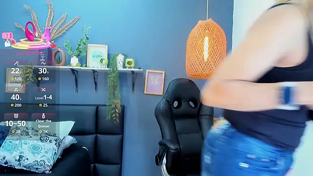 yessila parker online show from February 25, 2026, 10:03 am