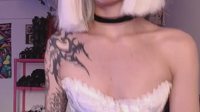  mollycrystal online show from March 19, 2026, 11:25 am