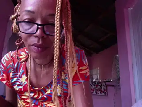 Ladyzee25 online show from June 4, 2026, 11:00 pm