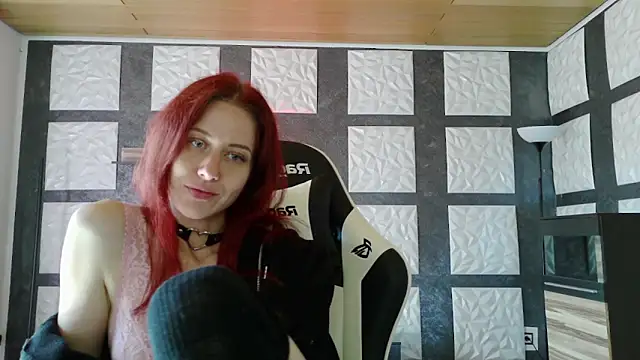 SweetSeraphine online show from October 3, 2025, 11:07 am