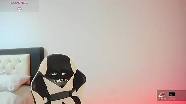 CarolinneFiotti online show from January 13, 2026, 11:48 am