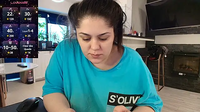 Layla- online show from February 11, 2025, 9:53 am