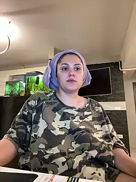 Layla- online show from June 4, 2026, 6:25 pm