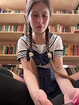 Snapshot of melicious_ chatting on October 18, 2025, 9:43 am melicious online show from October 18, 2025, 9:43 am