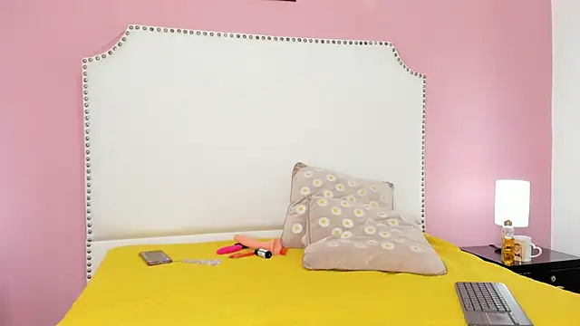 Emilly wilson  online show from March 9, 2025, 4:22 pm