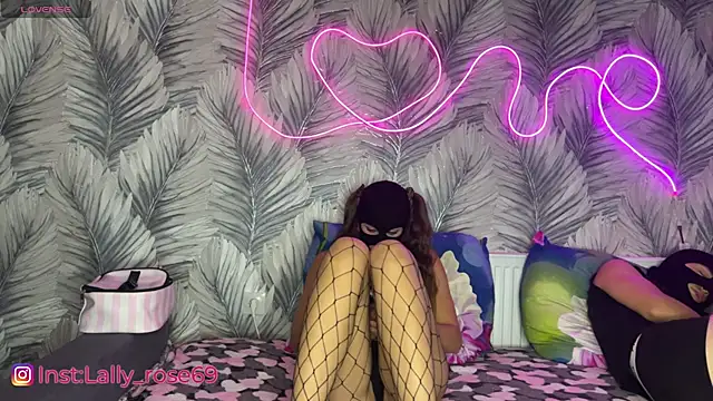 LallyRose69 online show from September 20, 2025, 8:43 pm