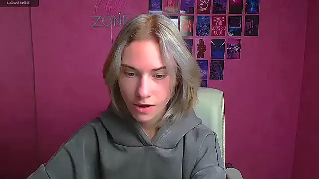 Fiona Night online show from October 16, 2025, 5:52 am