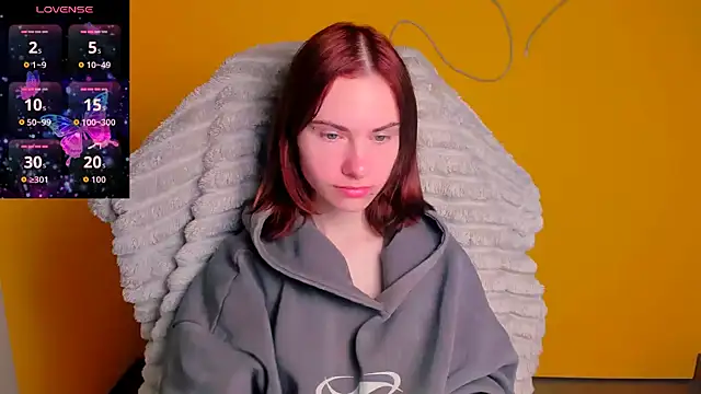 Fiona Night online show from April 18, 2026, 5:22 am