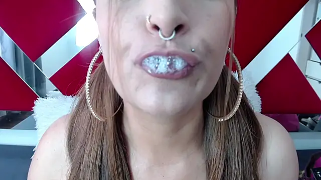 Snapshot of nicollewayne10 chatting on October 7, 2025, 6:27 pm nicollewayne10 online show from October 7, 2025, 6:27 pm