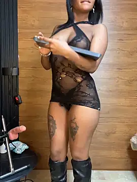 Snapshot of PinkyMoon chatting on February 19, 2026, 5:58 am PinkyMoon online show from February 19, 2026, 5:58 am