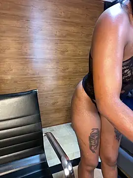 Snapshot of PinkyMoon chatting on March 2, 2026, 7:37 am PinkyMoon online show from March 2, 2026, 7:37 am