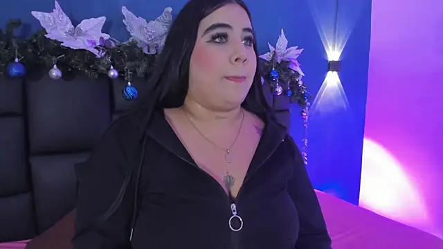 DANESKA HILLER online show from December 19, 2025, 7:43 pm