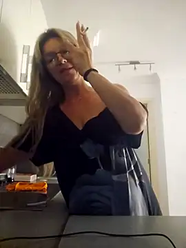 Melody73 online show from September 13, 2025, 8:36 am