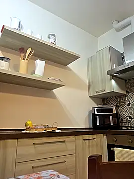 Melody73 online show from November 28, 2025, 9:50 pm