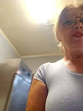 Melody73 online show from January 14, 2026, 11:31 pm