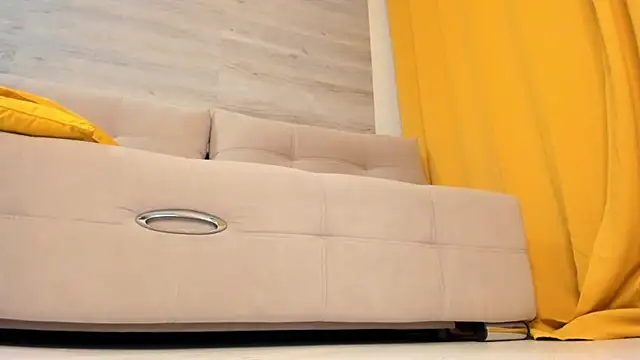 IreneHabibi online show from March 23, 2026, 5:33 am