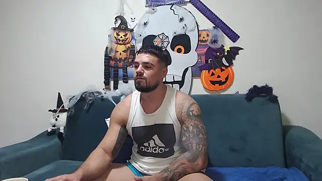 Tiberius hunk online show from November 10, 2025, 3:05 am