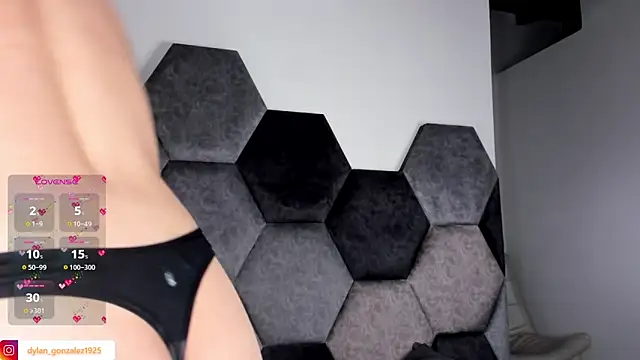 Dylan Turnerr online show from September 21, 2025, 9:05 pm