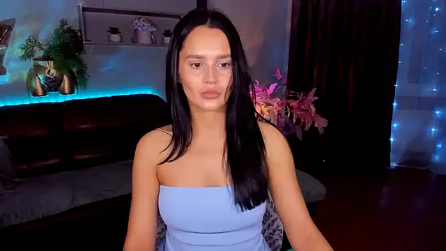 Snapshot of DanaSincere chatting on February 2, 2026, 4:00 am DanaSincere online show from February 2, 2026, 4:00 am