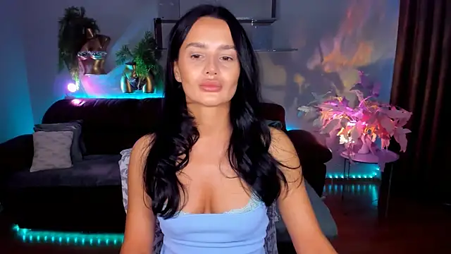 Snapshot of DanaSincere chatting on February 7, 2026, 3:43 am DanaSincere online show from February 7, 2026, 3:43 am