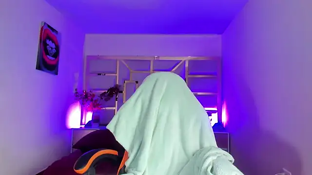 tamara rouse1 online show from September 13, 2025, 4:45 am