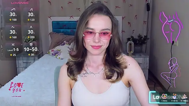 EmelyMason online show from April 17, 2026, 11:35 am