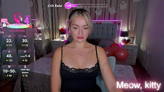 EvaGoddes online show from October 28, 2025, 8:07 am