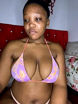 Snapshot of Beyoncex05 chatting on October 3, 2025, 4:59 pm Beyoncex05 online show from October 3, 2025, 4:59 pm