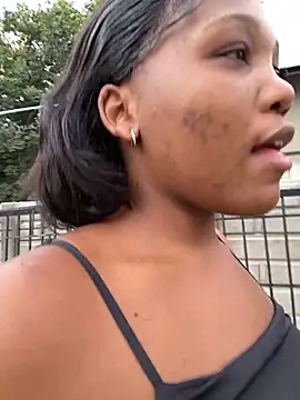 Beyoncex05 online show from November 13, 2025, 4:17 pm