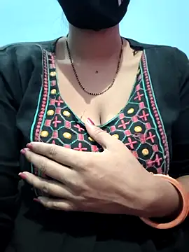 Sexyradha  online show from February 10, 2026, 1:04 pm