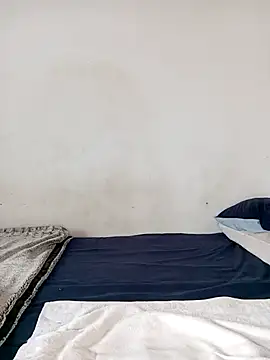 Missvixen81 online show from December 18, 2025, 9:04 am