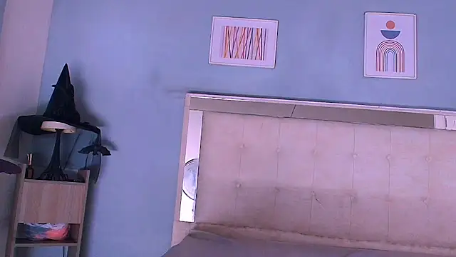 Emily Castillo 1 online show from October 12, 2025, 4:44 am