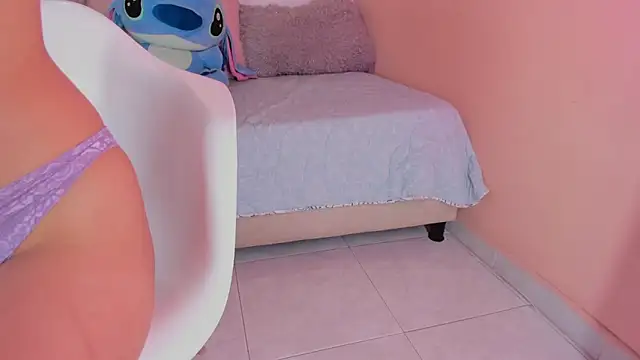 Olivia pretty  online show from March 6, 2025, 12:41 pm