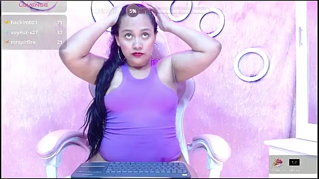 i am karoll online show from March 8, 2025, 3:28 am