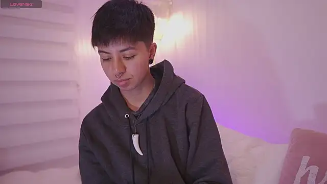 tommy blue online show from February 24, 2026, 10:08 pm