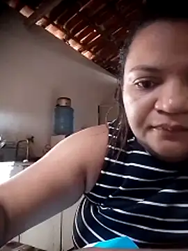 Snapshot of viviksmel chatting on April 25, 2026, 12:08 pm viviksmel online show from April 25, 2026, 12:08 pm