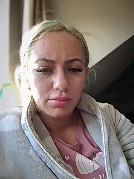 Jennifer24    online show from February 14, 2026, 8:22 am