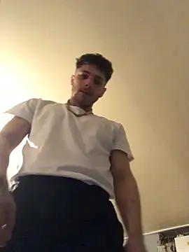 Snapshot of Donnydon79 chatting on March 5, 2025, 9:48 pm Donnydon79 online show from March 5, 2025, 9:48 pm