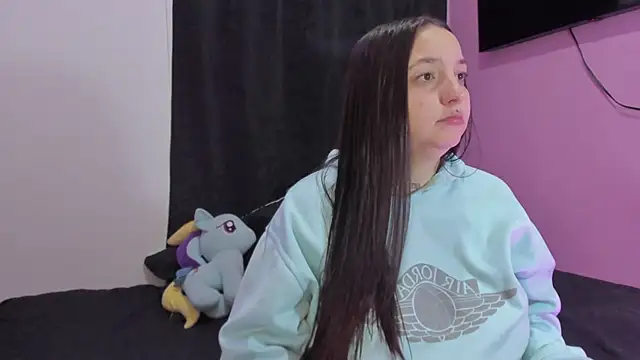 Snapshot of Celestte chatting on December 1, 2025, 12:04 am Celestte online show from December 1, 2025, 12:04 am